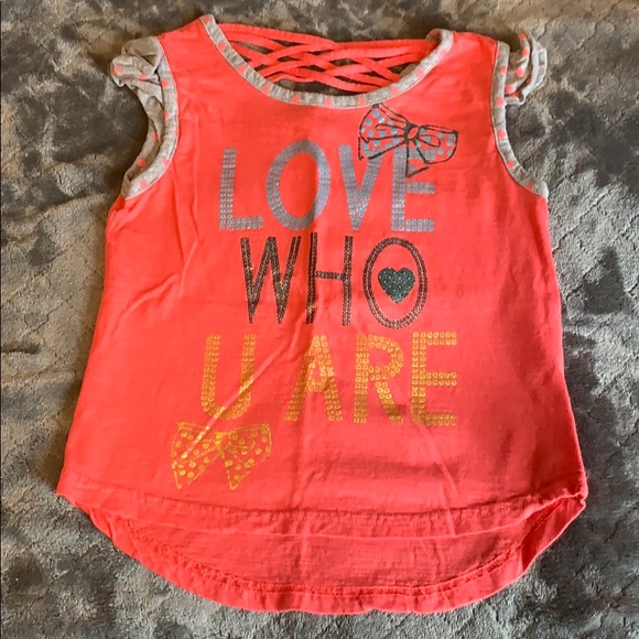 Girls Love who U are graphic tank top - Picture 1 of 3
